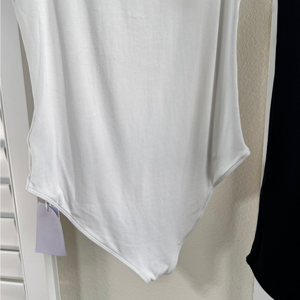 Mangopop Bodysuits. Bundle of 2. 1 NWT & 1 NWOT.  Black and White Bodysuits - Picture 4 of 9
